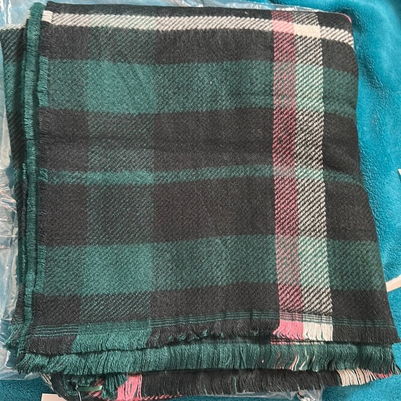 Ann Taylor Other - Any Taylor NWT scarf